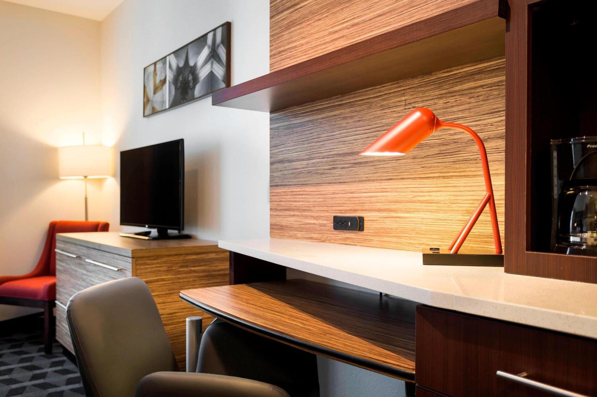 Towneplace Suites By Marriott San Mateo Foster City Εξωτερικό φωτογραφία